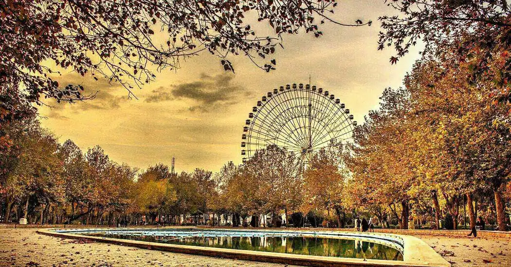 سفر به مشهد در پاییز