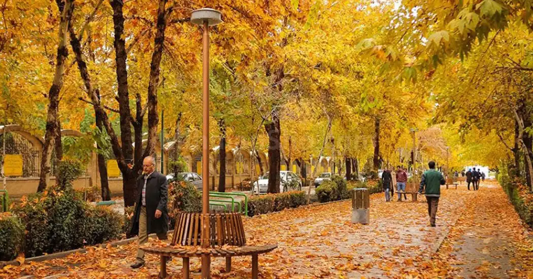 سفر به اصفهان در پاییز