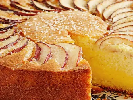 طرز تهیه کیک سیب قالبی