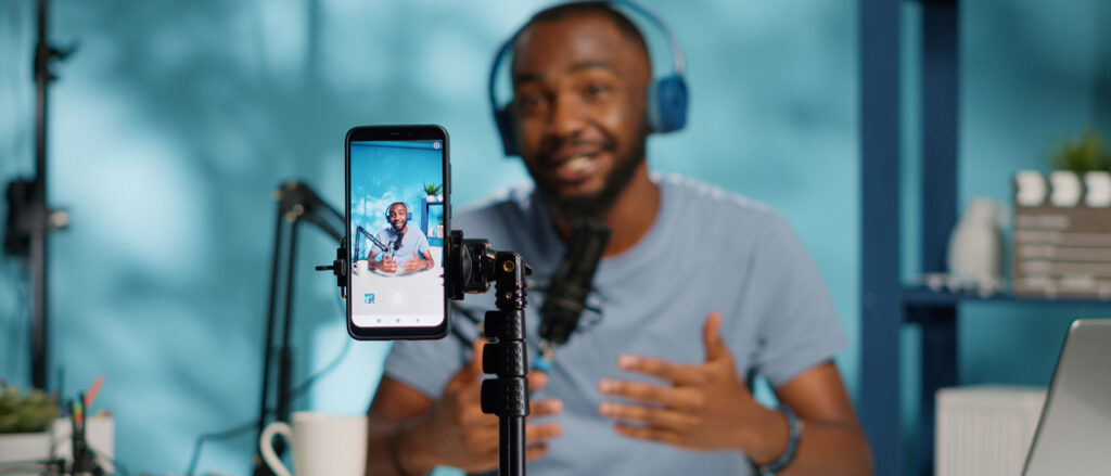 ۱۰ ویژگی مهم گوشی موبایل برای تولید محتوا