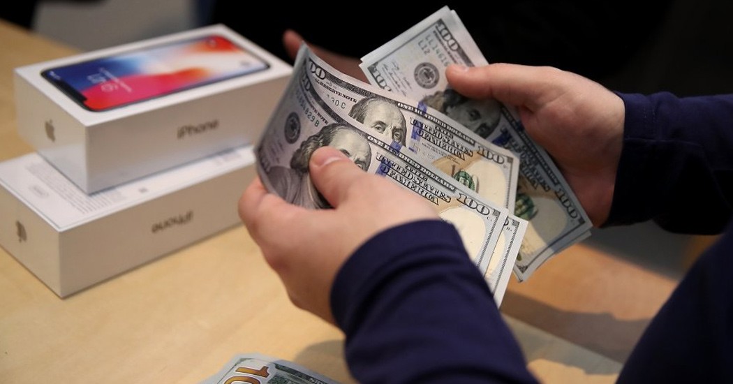 Buying an iPhone with cash payment