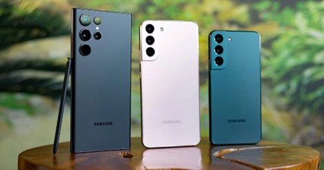 Samsung Galaxy S series smartphones displayed on a table