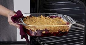 heat-resistant glass dish safe for oven and microwave cooking baking food in glass container