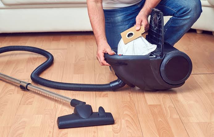 کیسه جاروبرقی را هر چند وقت یک‌بار باید تعویض کنیم؟