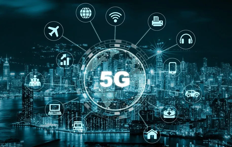 5G network technology connecting smart devices across a modern city